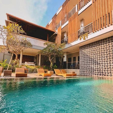 Perissos Echo Beach Canggu  Exterior photo