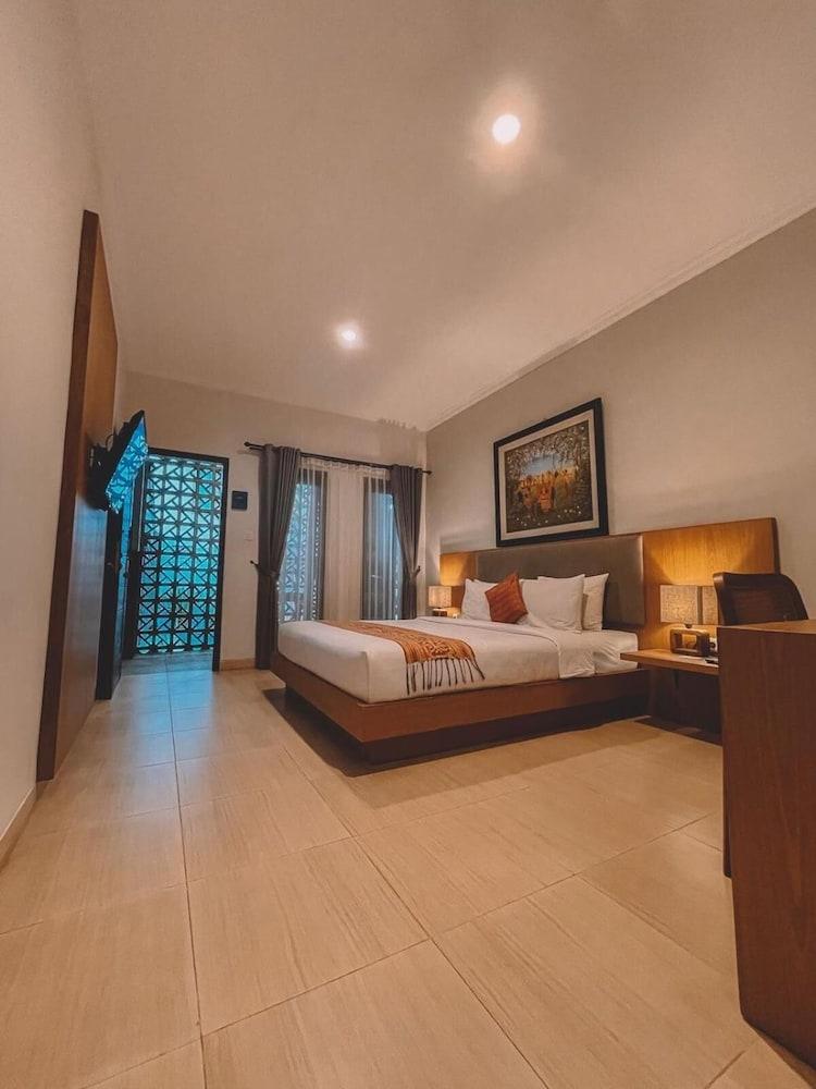 Perissos Echo Beach Canggu  Exterior photo