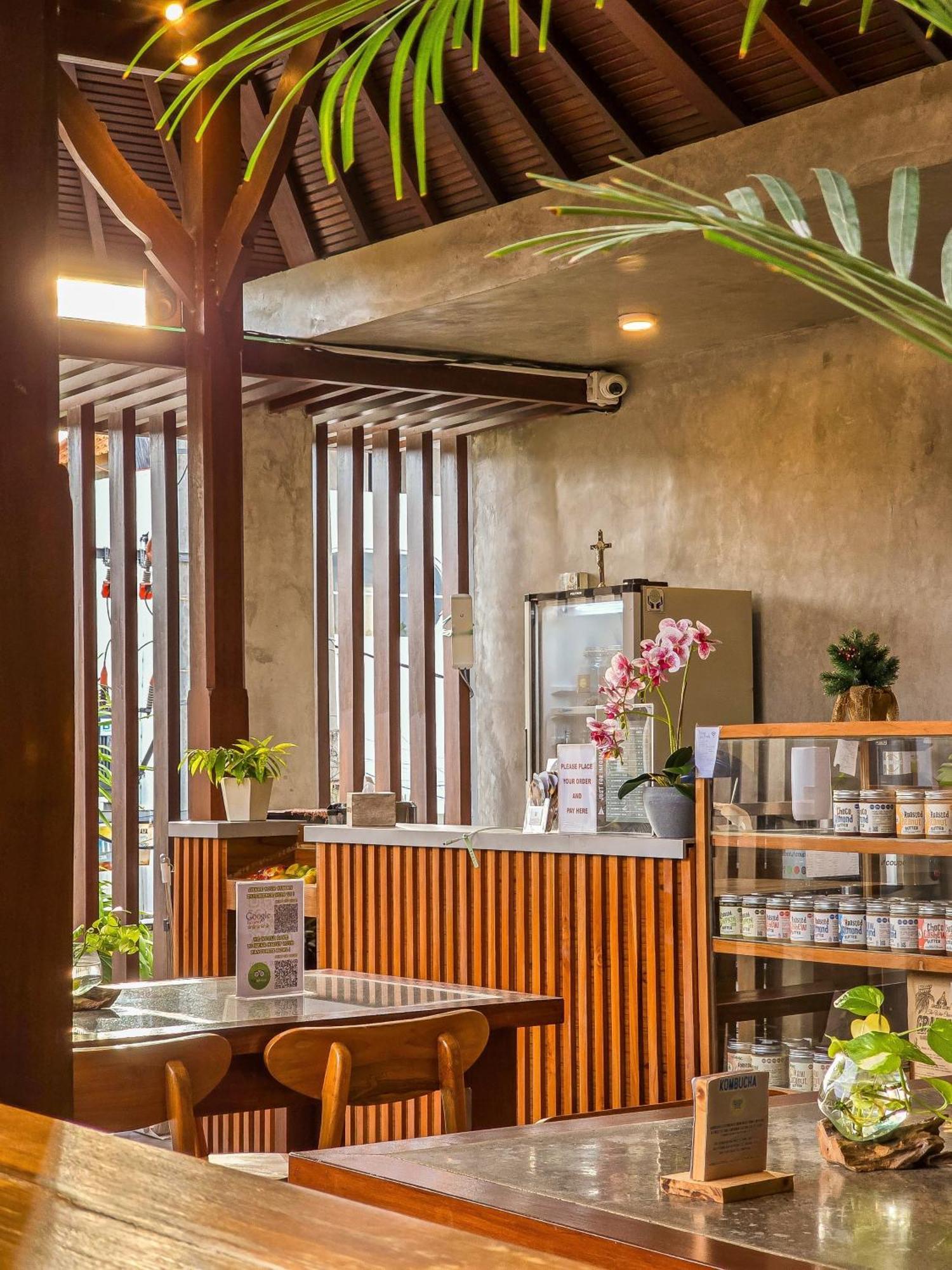 Perissos Echo Beach Canggu  Exterior photo