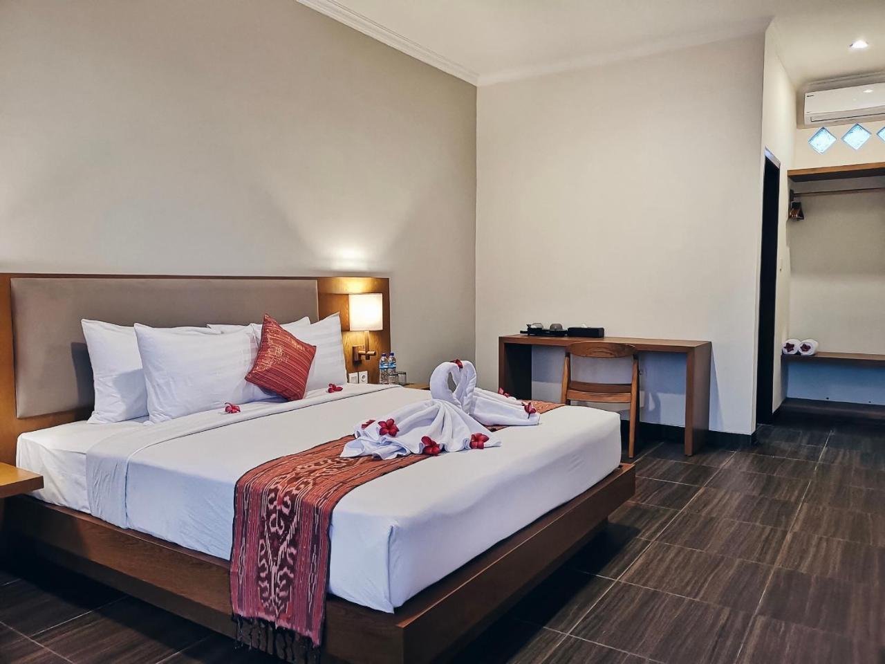 Perissos Echo Beach Canggu  Exterior photo